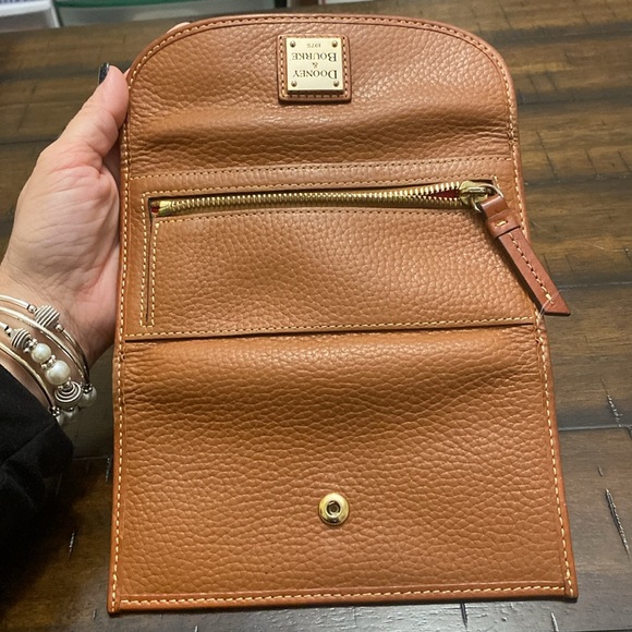 Downey & Bourke 1975 Pebble Grain Continental Clutch - Picture 7 of 17